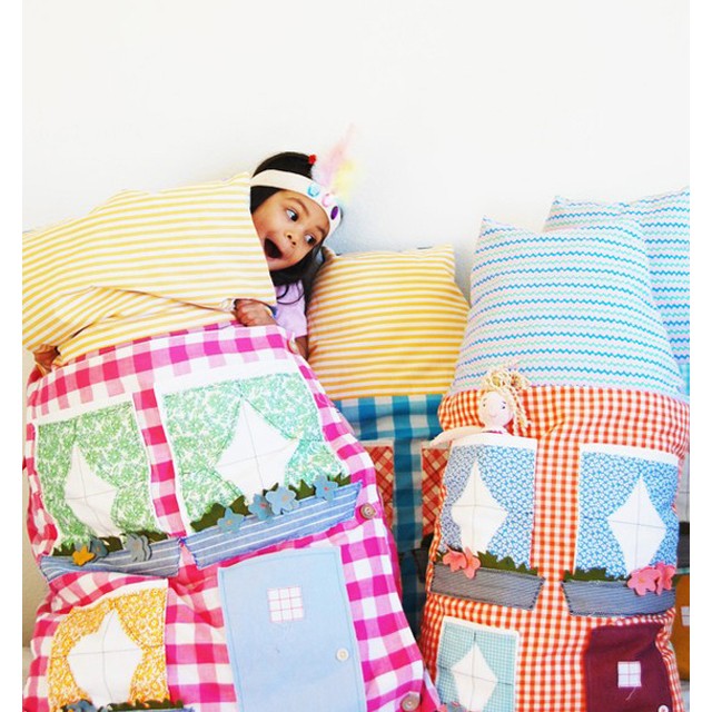 featuredpillowdollhouse