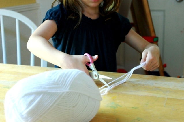 Yarn Spiderweb Craft for Kids 1