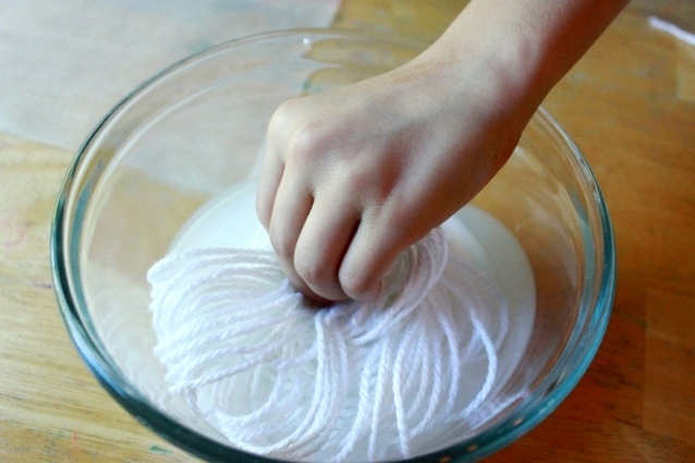 Yarn Spiderweb Craft for Kids 2