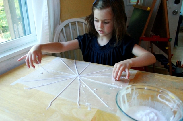 Yarn Spiderweb Craft for Kids 3