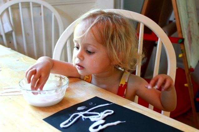 Yarn Spiderweb Craft for Kids 5